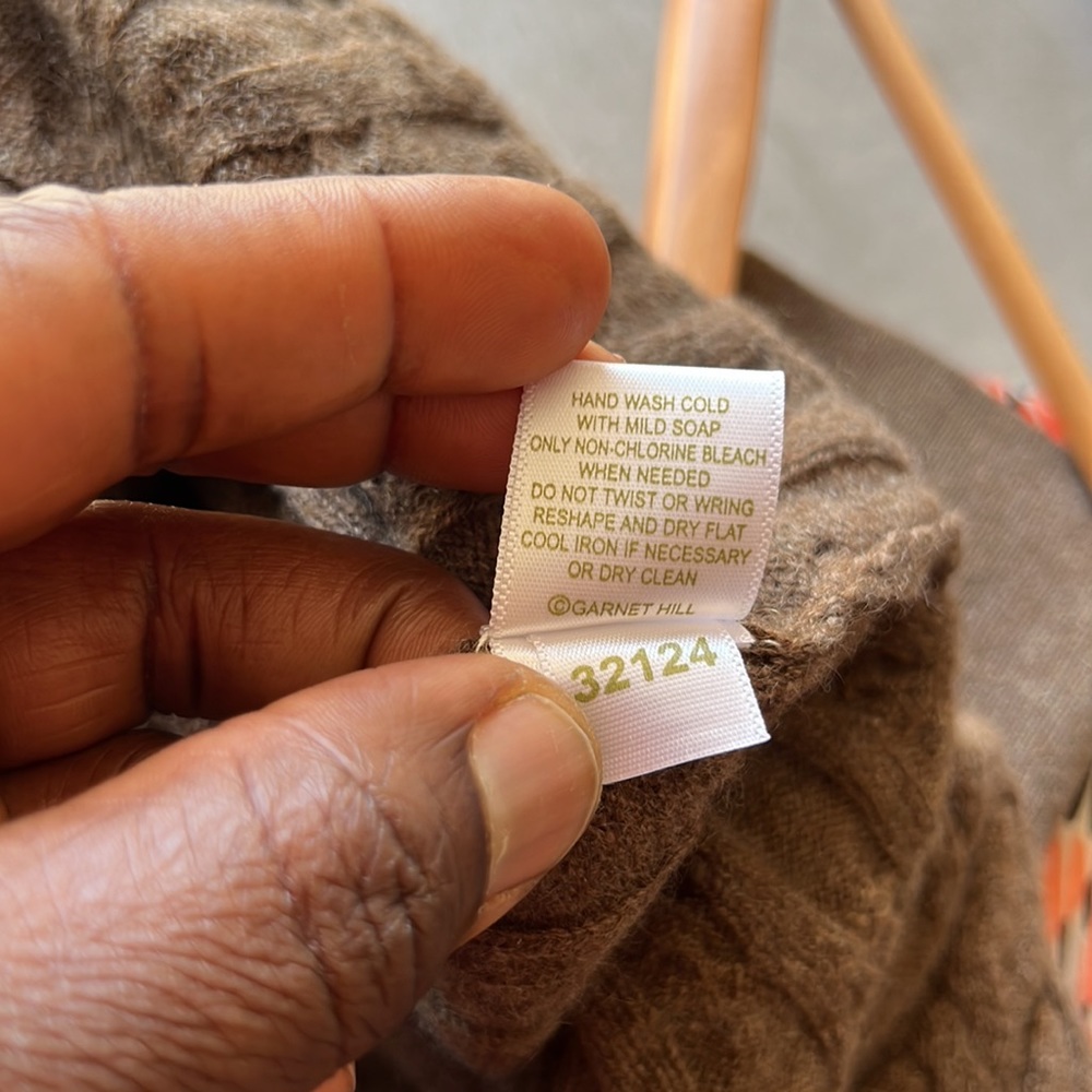 Garnet Hill 100% Cashmere Cable Knit Brown Sweater Size L - Picture 12 of 12